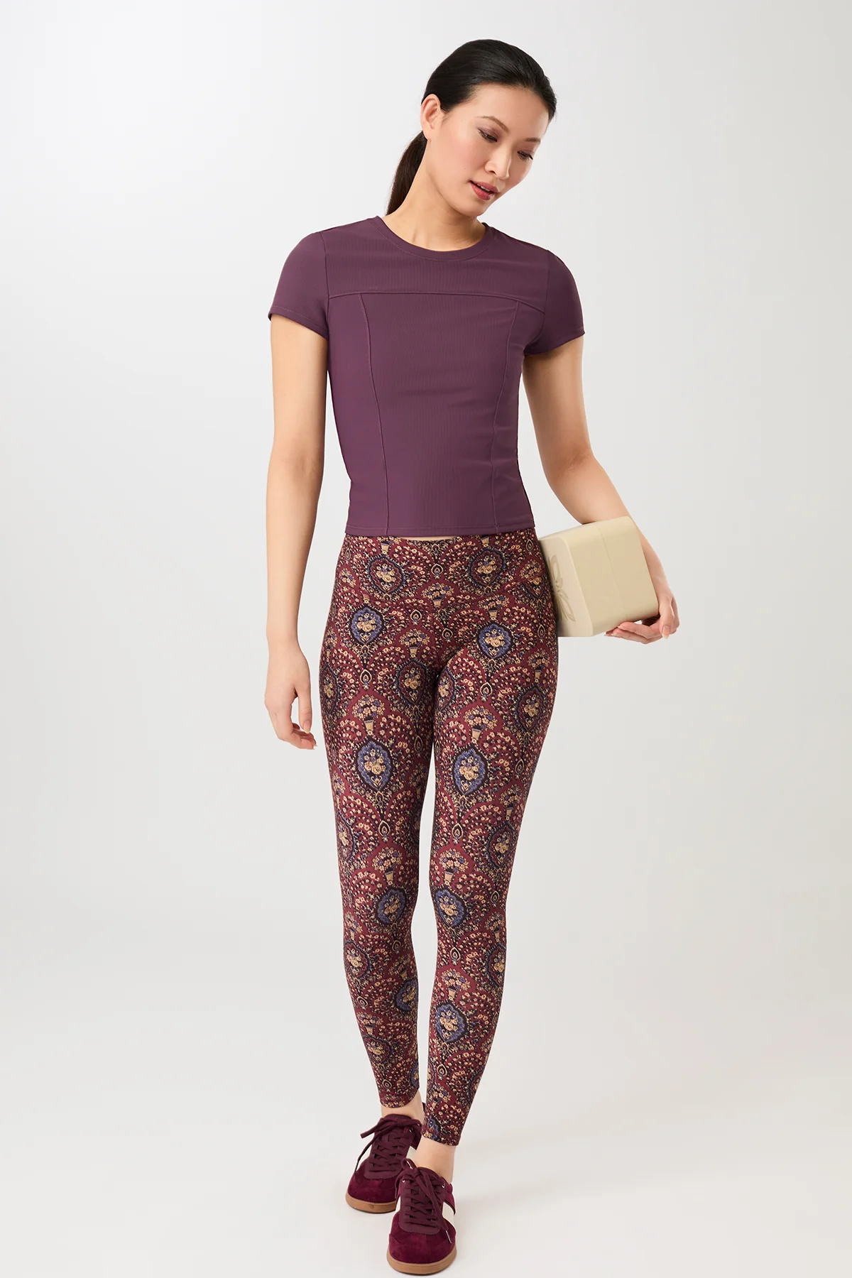 Fitted T-Shirt - Burgundy - Image 4