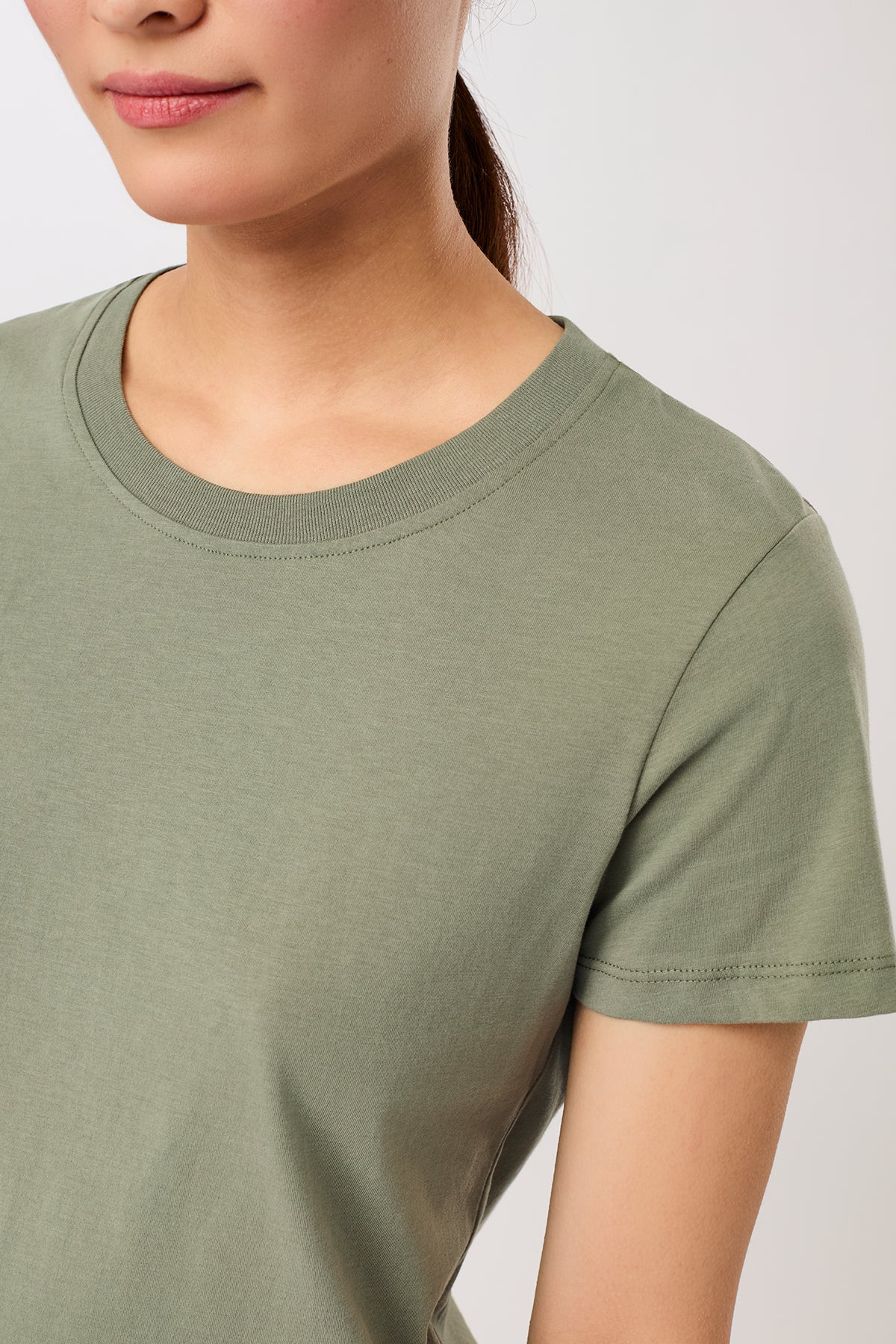 The Everyday Tee - Charcoal Green, GOTS - Image 3
